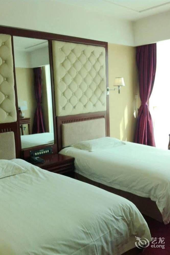 Qingpu Family Hotel